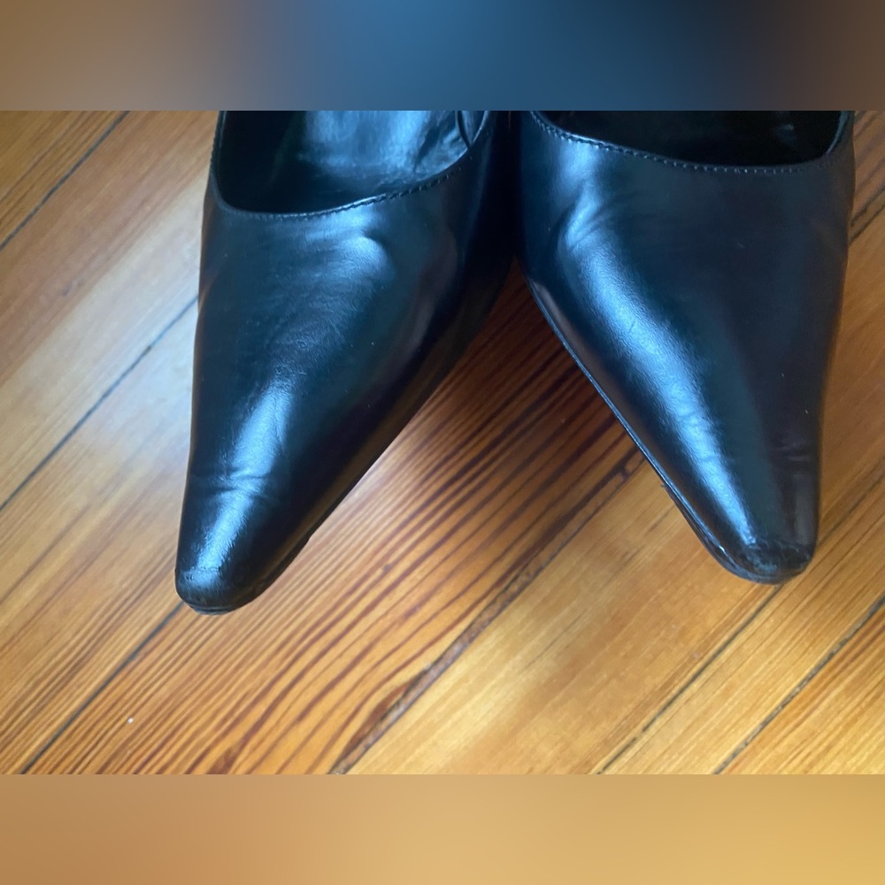Y2K Vintage Prada pointed toe black leather pumps
Heels - Picture 11 of 12